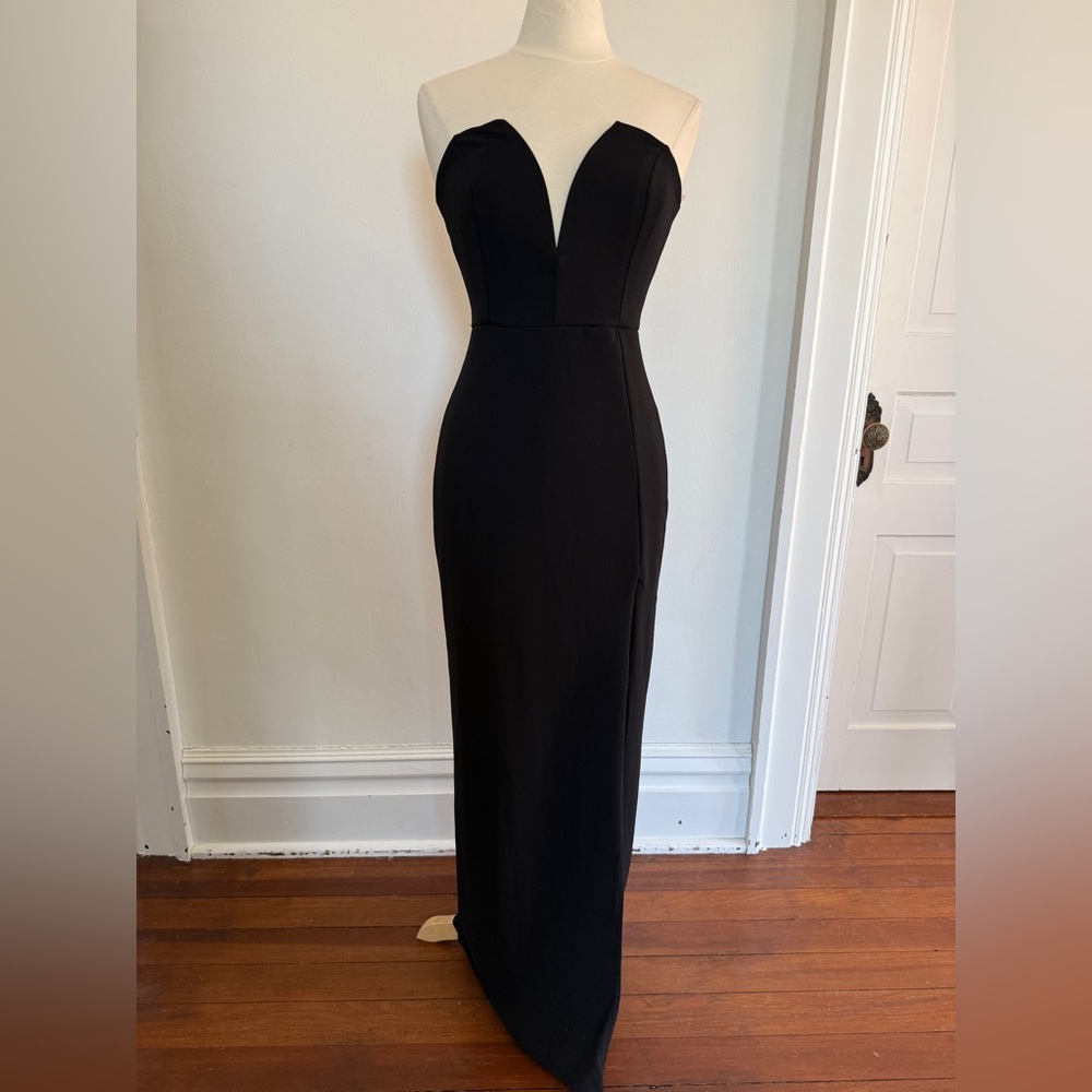 Lulu's Strapless Black Dress